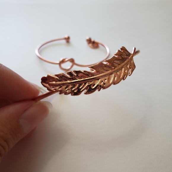 Rose gold tone Bracelets,  one is feather and one is Love knot - Picture 4 of 10
